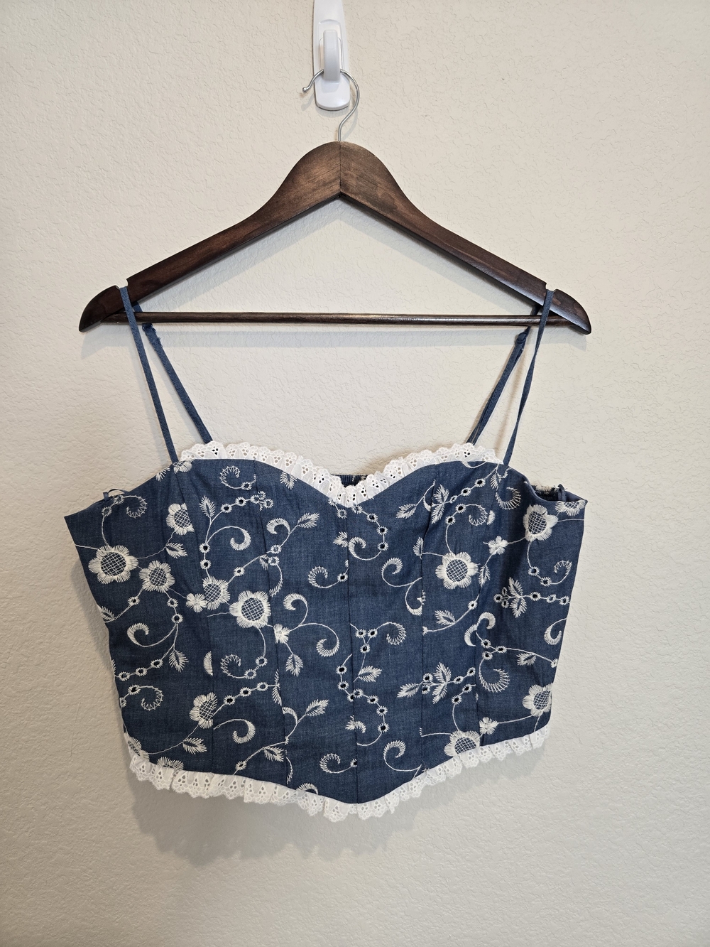 Boot Barn Blue Floral Embroidered Lace-Trim Strapless Top